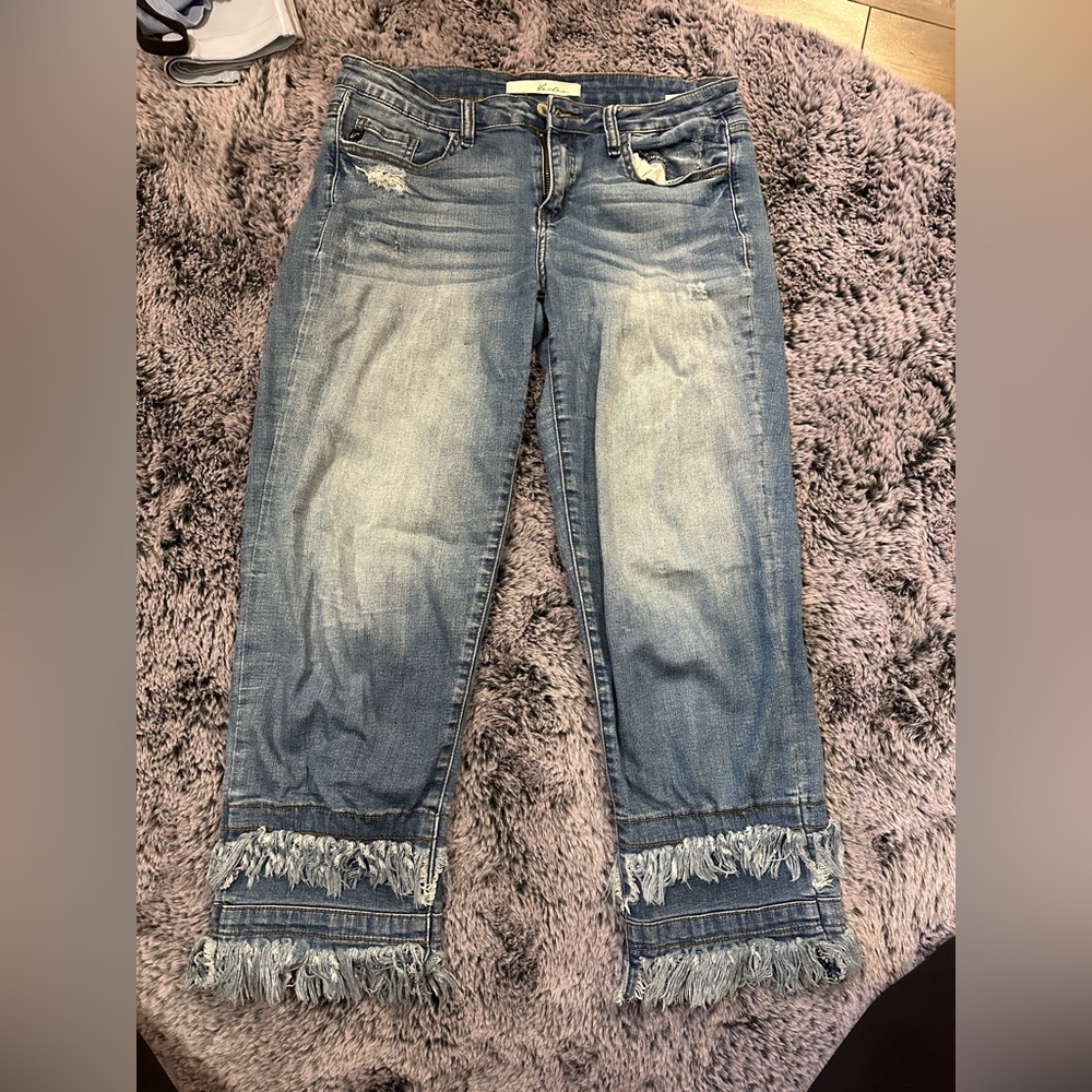 Y2K KanCan Frayed Hem Cropped Blue Jeans with Distressed Details